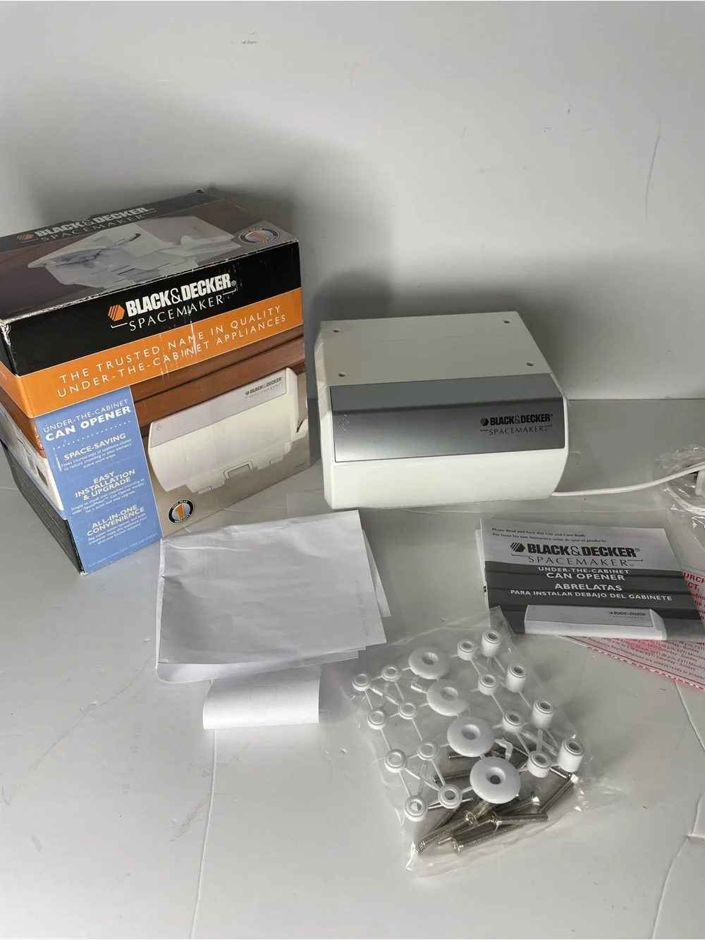 Black & Decker Spacemaker Under The Counter Can Opener NEW White in Box
